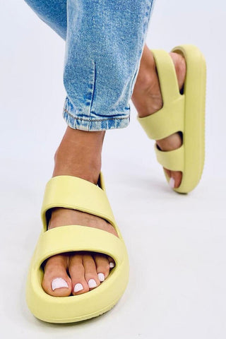 Flat Sandals | Spago Fashion