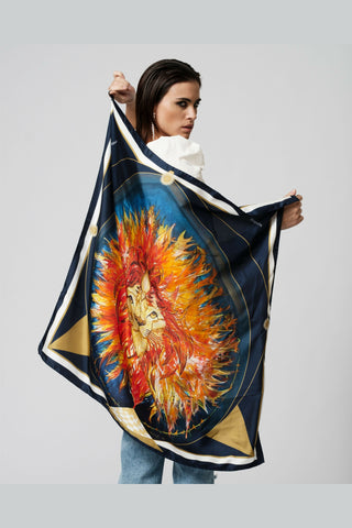 JESSENTIA_the blue lion scarf_jennifer puzzo